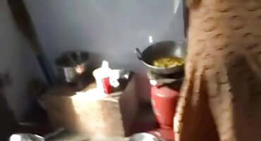 ഏഷ്യൻ സ്റ്റോക്കിംഗിൽ അഭിമാനത്തോടെ ചതിച്ചു ടിറ്റുകൾ പുതിയ മനുഷ്യൻ