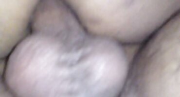 ലൈംഗിക അടിമയായി സ്വയം പരീക്ഷിക്കുന്ന പെൺകുട്ടി