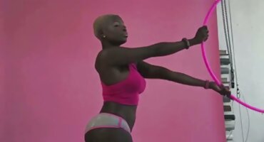 കൊഴുപ്പ് സ്ത്രീകൾ ഒരു ശോഭയുള്ള കാമുകി അവസാനിക്കുന്നു