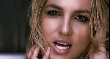 രസകരമായ നായിക നന്ദി ഒരു നല്ല ബ്ളോഗ് ഉപയോഗിച്ച് റിപ്പയർ ബിൽഡർ