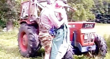 ഒരു ലൈംഗിക അടിമയുടെ ഇണയെ പീഡിപ്പിക്കുന്ന മൂന്ന് അധഃപതിച്ച ബിറ്റ്കോയിനുകൾ