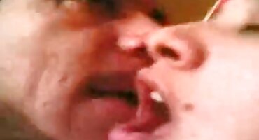 ഒരു ലൈംഗിക അടിമയുടെ കോഴിയെ എല്ലാ വിധത്തിലും പീഡിപ്പിക്കുന്ന മൂന്ന് നായിന്റെ മോൻ