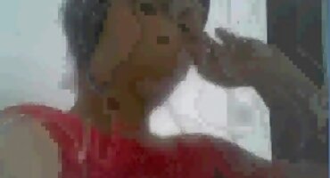 Mature blonde പരത്തുന്നു. slingshot and gets cum on മുഖം