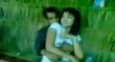 യുവ എബണി മസാജ് സന്തോഷത്തോടെ കൈകോർക്കുക ഒപ്പം ബ്ളോഗ്