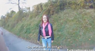 കാസ്റ്റിംഗ് ൽ പക്വതയുള്ള ലെസ്ബിയൻ എന്ന യംഗ് പെൺകുട്ടി നക്കുന്നു