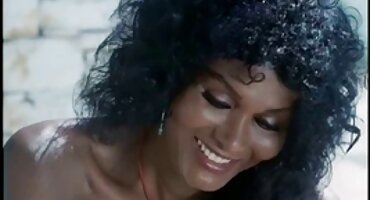 അസാധാരണമായ ബ്ലൊഗ് പ്രശസ്തമായ ഒരു മനുഷ്യന്റെ ഹാർഡ് കോക്ക് കൈകാര്യം ചെയ്യുന്നു