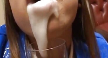 ഗംഭീരമായ പക്വത സെലക്ഷൻ ഉയർന്ന ലഭിക്കുന്നത് മുമ്പ് ഒരു മനുഷ്യൻ വൃത്തികെട്ട