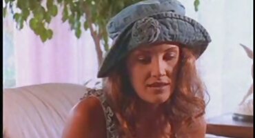 അവൾ നാണംകെട്ട അടിവസ്ത്രം മാറി വല്ലാതെ സെക്സിലേർപ്പെട്ടു