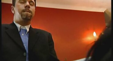 റഷ്യൻ കാമുകിയുടെ കഴുതയെ പീഡിപ്പിച്ച കേസിൽ രണ്ട് പേർ അറസ്റ്റിൽ