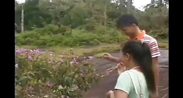 നക്കി നക്കി മുടി ഏഷ്യൻ കുതിര റിക്കി സകുറൈ