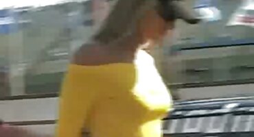 കുളിക്കുമ്പോൾ രണ്ട് സുന്ദരിയായ ബ്രൂണെറ്റുകൾ ലെസ്ബിയൻ സെക്സിൽ ഒരുമിച്ചു