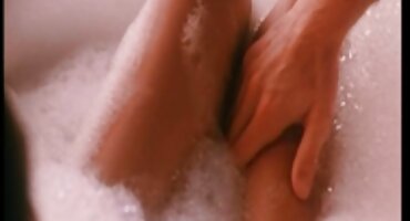 പക്വതയുള്ള ലാറ്റിന സന്തോഷമുണ്ട് ഒരു കൂട്ടുകെട്ടുണ്ടാക്കുകയും നാറി നേടുകയും