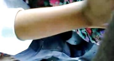 ലൈംഗികതയുടെ സഹായത്തോടെ സൗന്ദര്യവർദ്ധകവസ്തുക്കൾ എത്തിച്ചേർന്നു