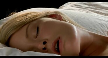 മസാജ് കണ്ടെത്തി ആഗ്രഹം ലെസ്ബിയൻ ജോയ് ക്ലയന്റുകൾ