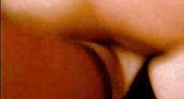 യുവ ബ്ലൊഗ് ഒരു മധുരമുള്ള ബ്ളോഗ് നൽകുന്നത് ആസ്വദിക്കുന്നു