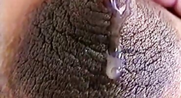 ലെഗ് റുസ്സ റഷ്യൻ പെൺകുട്ടി മെലെന ഒരു പതുക്കെ സോഫയിൽ അഴിച്ചു