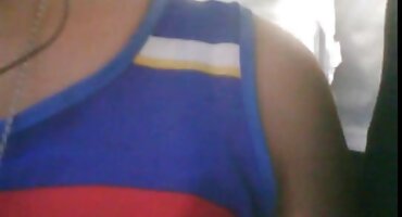 ബോക്കയിലെ ഇരുണ്ട ഹ്യൂഡ് ഫെല്ലോ സ്പൂൺ സ്പങ്ക്