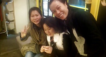 സ്ലുട്ടി ലൈബ്രേറിയന്മാർ വായനക്കാരുമായി ഒരു ഗ്രൂപ്പ് ഫക്ക് ക്രമീകരിക്കുക