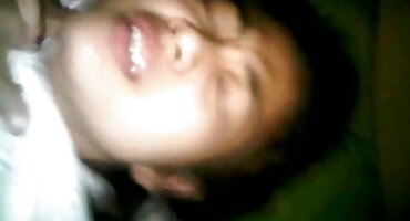 യുവാവ് വലിയ കോഴി സ്വന്തമാക്കി ഒരു പക്വതയുള്ള റെഡ്ഹെഡ് റൈഡർ