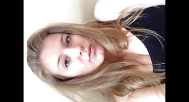 കുളിക്കുന്നതിനു മുമ്പ് ബാത്ത്റൂമിൽ ഫക്ക് സ്നേഹിക്കുന്നു